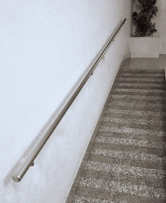 puertas-de-hierro-pasamanos-escalera